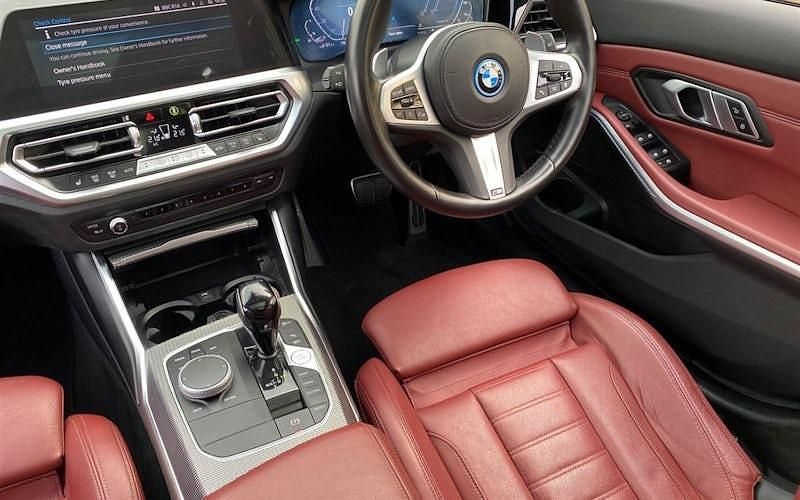 Used BMW 330e M Sport 292 HP (214 kW) 2022 White Estate