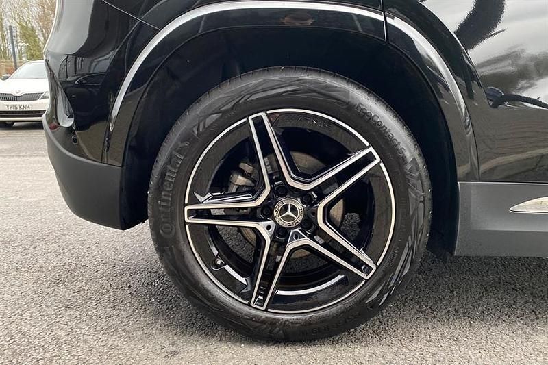 Used Mercedes GLA200 Executive 163 HP (119 kW) 2025 Cosmos black SUV