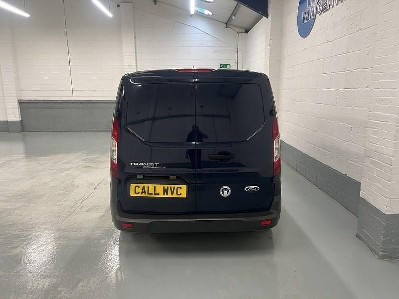 Usado Ford Transit Connect 113 HP (83 kW) 2015 Azul Monovolume