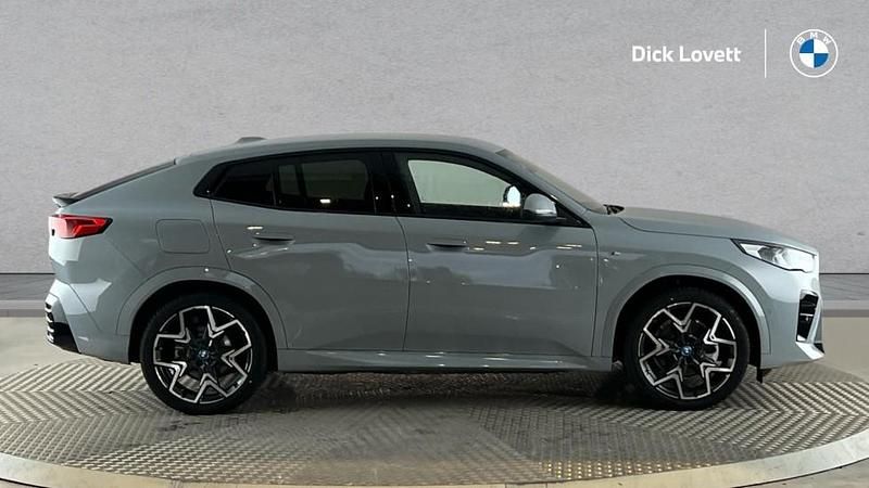 Usado BMW iX2 M Sport 230 kW (313 HP) 2026 Cinzento SUV