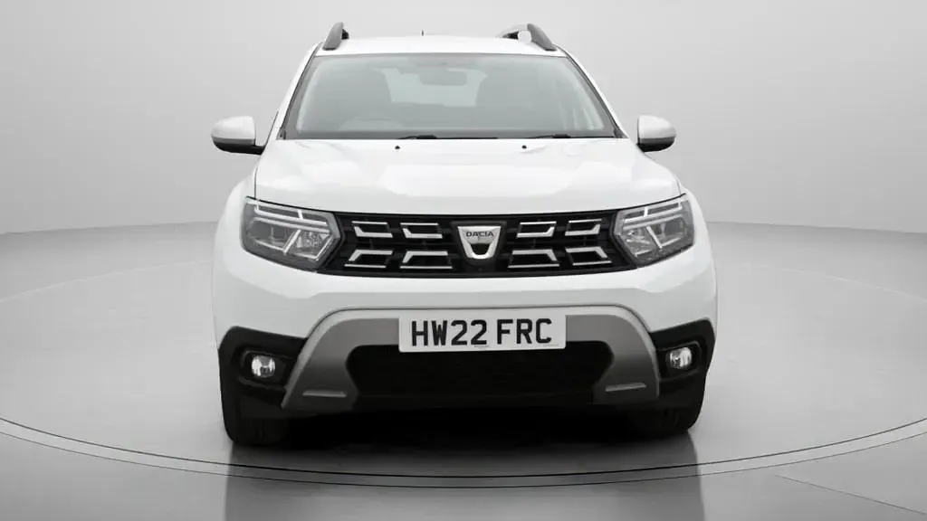 Used Dacia Duster Prestige 150 HP (110 kW) 2022 White SUV