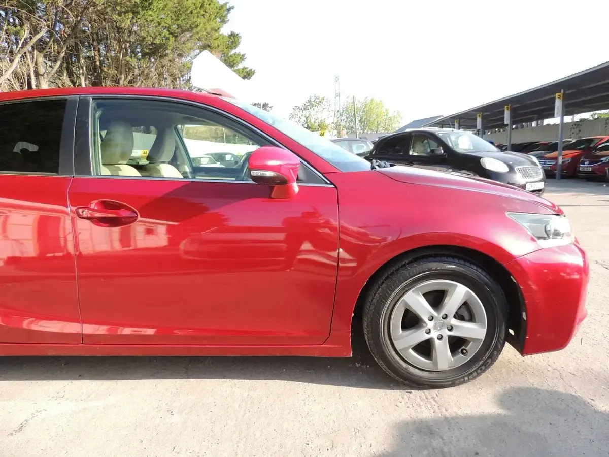 Used Lexus CT200h 2011 Red Hatchback