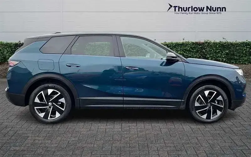 Used Vauxhall Grandland X Ultimate 136 HP (100 kW) 2024 Blue SUV