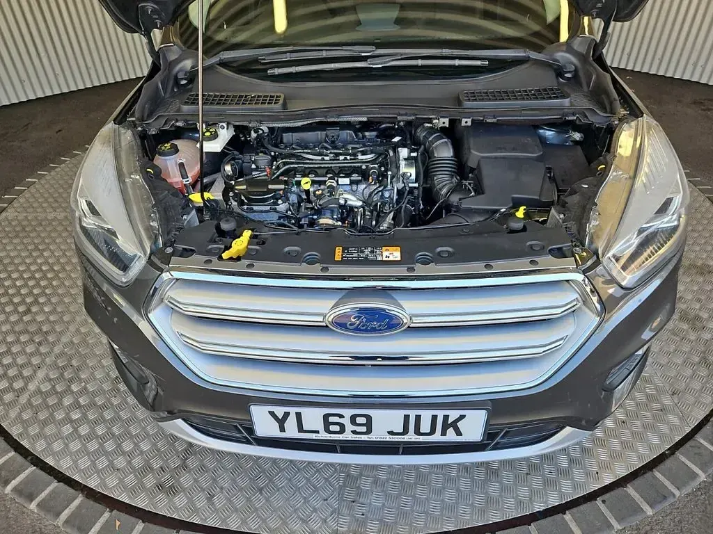 Used Ford Kuga Titanium 150 HP (110 kW) 2019 Grey SUV