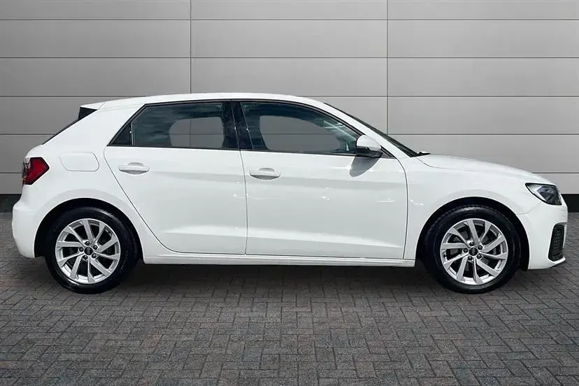 Usado Audi A1 Sport 110 CV (80 kW) 2023 Blanco SUV