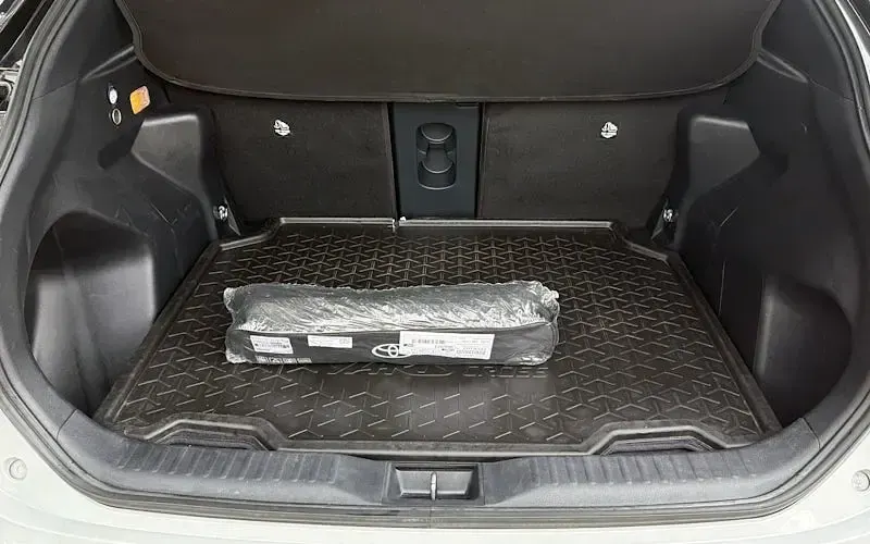 Used Toyota Yaris Cross Sport 131 HP (96 kW) 2024 Grey SUV