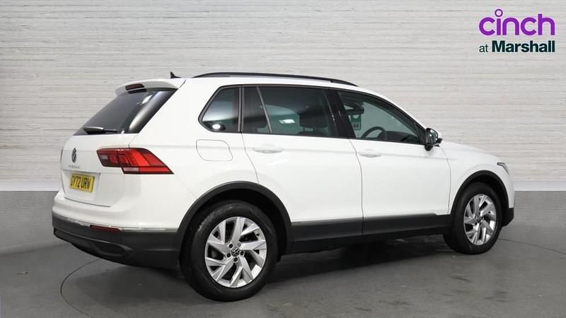 Usado VW Tiguan Life 150 HP (110 kW) 2022 Branco SUV