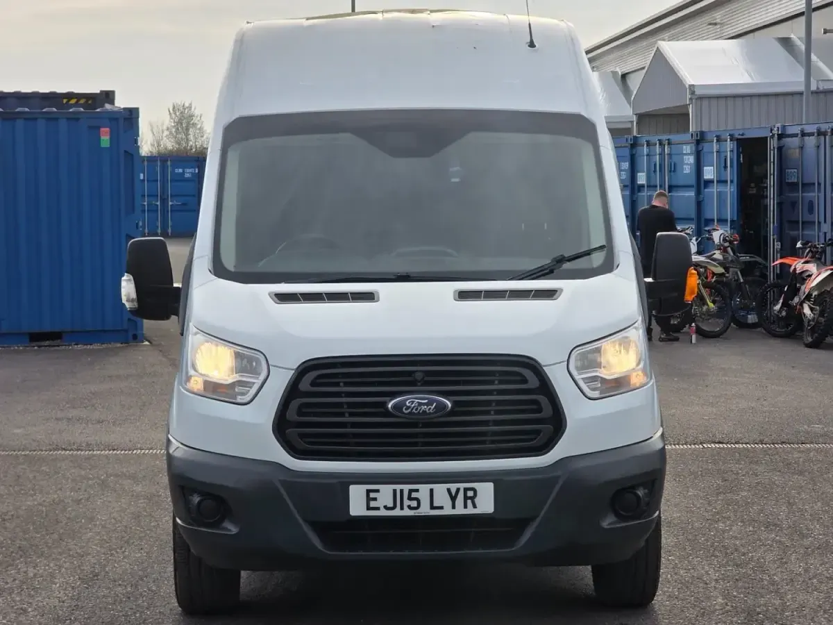 Second-hand Ford Transit 125 CP (91 kW) 2015 Alb Monovolum
