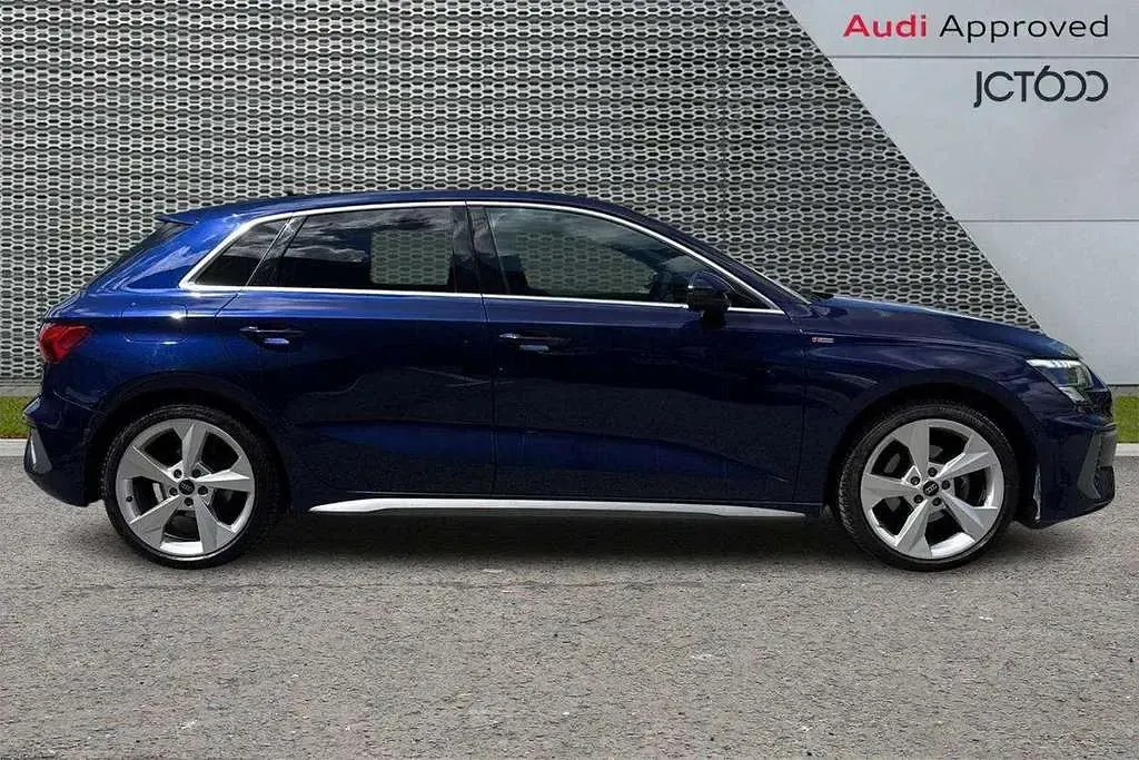 Used Audi A3 S-Line 108 HP (79 kW) 2023 Blue Sedan