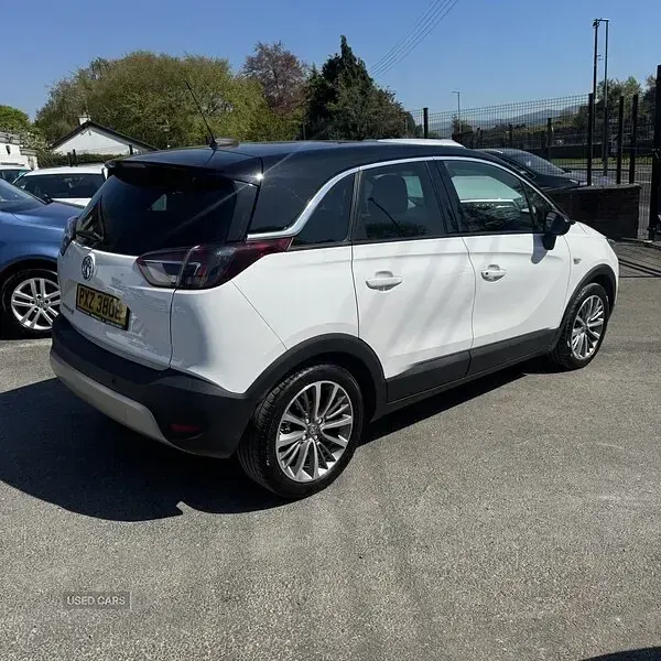 Used Vauxhall Crossland X Sport 83 HP (61 kW) 2021 White SUV