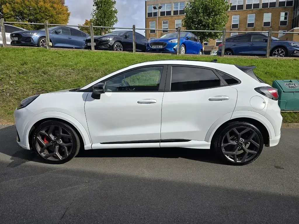 Usado Ford Puma ST 2023 Blanco Utilitario