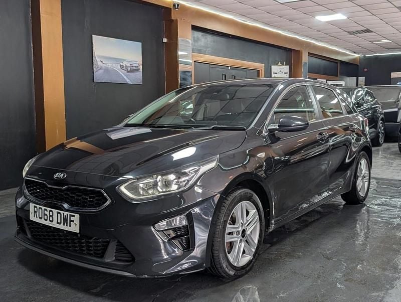 Used Kia Ceed 114 HP (83 kW) 2018 Black Hatchback