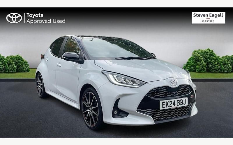 Used 2025 Toyota Yaris Hybrid Sport Hatchback | £20,300 (A bit pricey) - Image 1/4