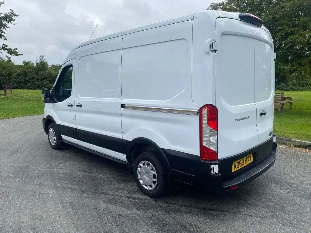 Used Ford Transit Trend 130 HP (95 kW) 2019 White Van