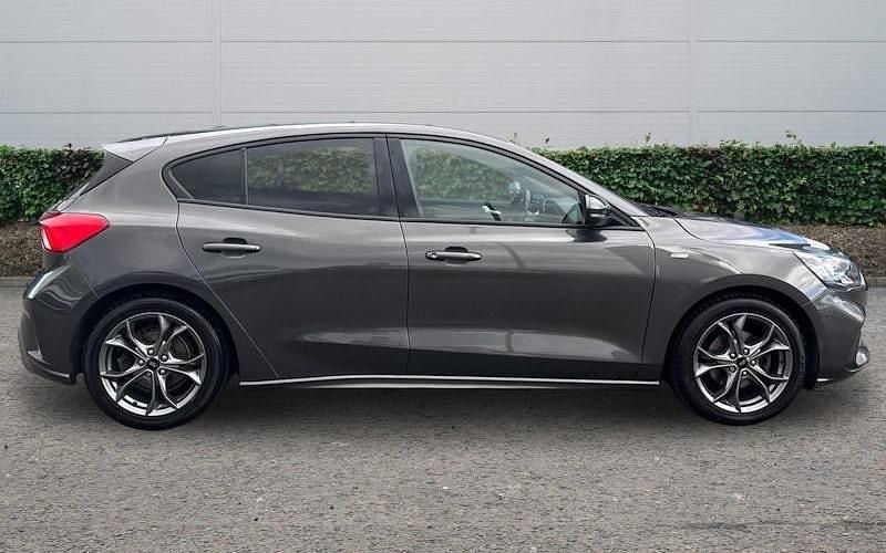 Used Ford Focus ST-Line 125 HP (91 kW) 2020 Grey Hatchback