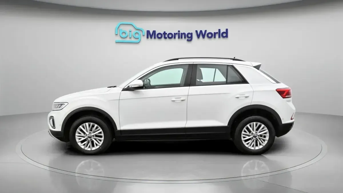 Begagnad VW T-Roc S 150 HK (110 kW) 2023 Vit SUV