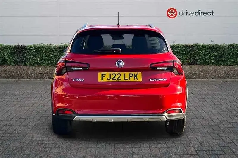 Używany Fiat Tipo Red 100 KM (73 kW) 2022 Czerwony Hatchback