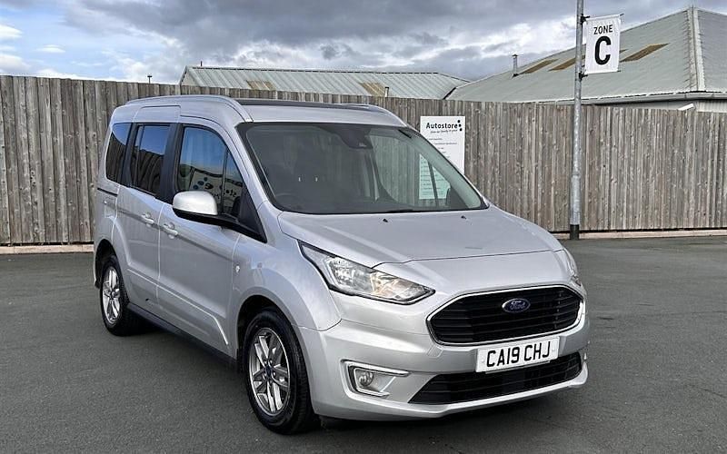 Used 2021 Ford Tourneo Titanium Estate | £13,805 (Good price) - Image 1/4