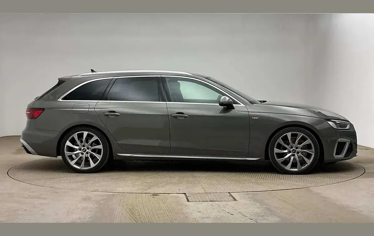 Used Audi A4 S-Line 161 HP (118 kW) 2023 Grey Estate
