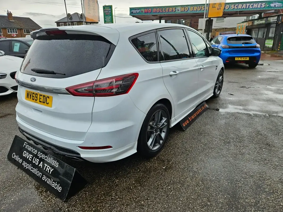 Usado Ford S-MAX ST-Line 190 HP (139 kW) 2019 Branco Monovolume