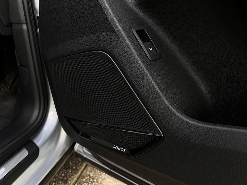 Used Audi Q3 Sport 147 HP (108 kW) 2024 Silver SUV