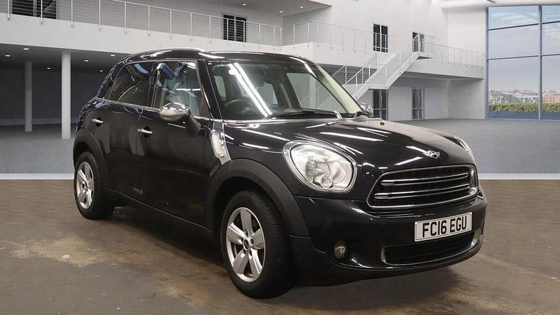 Black Used 2016 Mini One Countryman SUV | £4,000 (Fair price) - Image 1/4