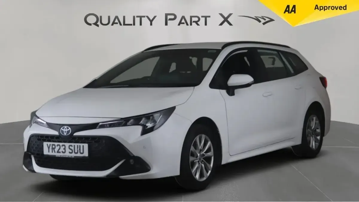 Usado Toyota Corolla 2023 Branco Carrinha