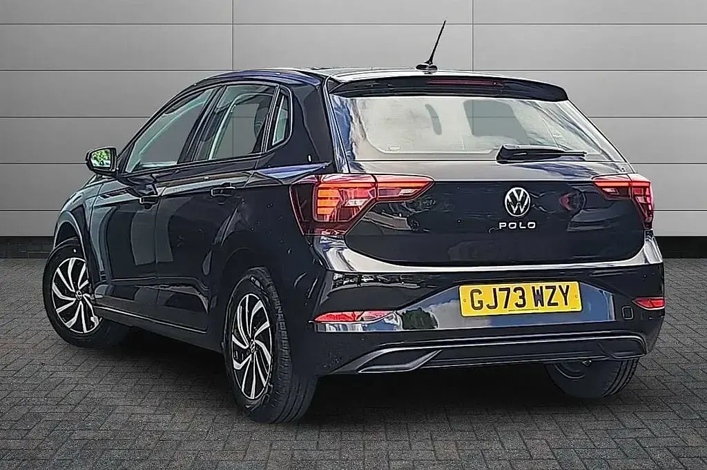 Used VW Polo Life 95 HP (69 kW) 2023 Black Hatchback