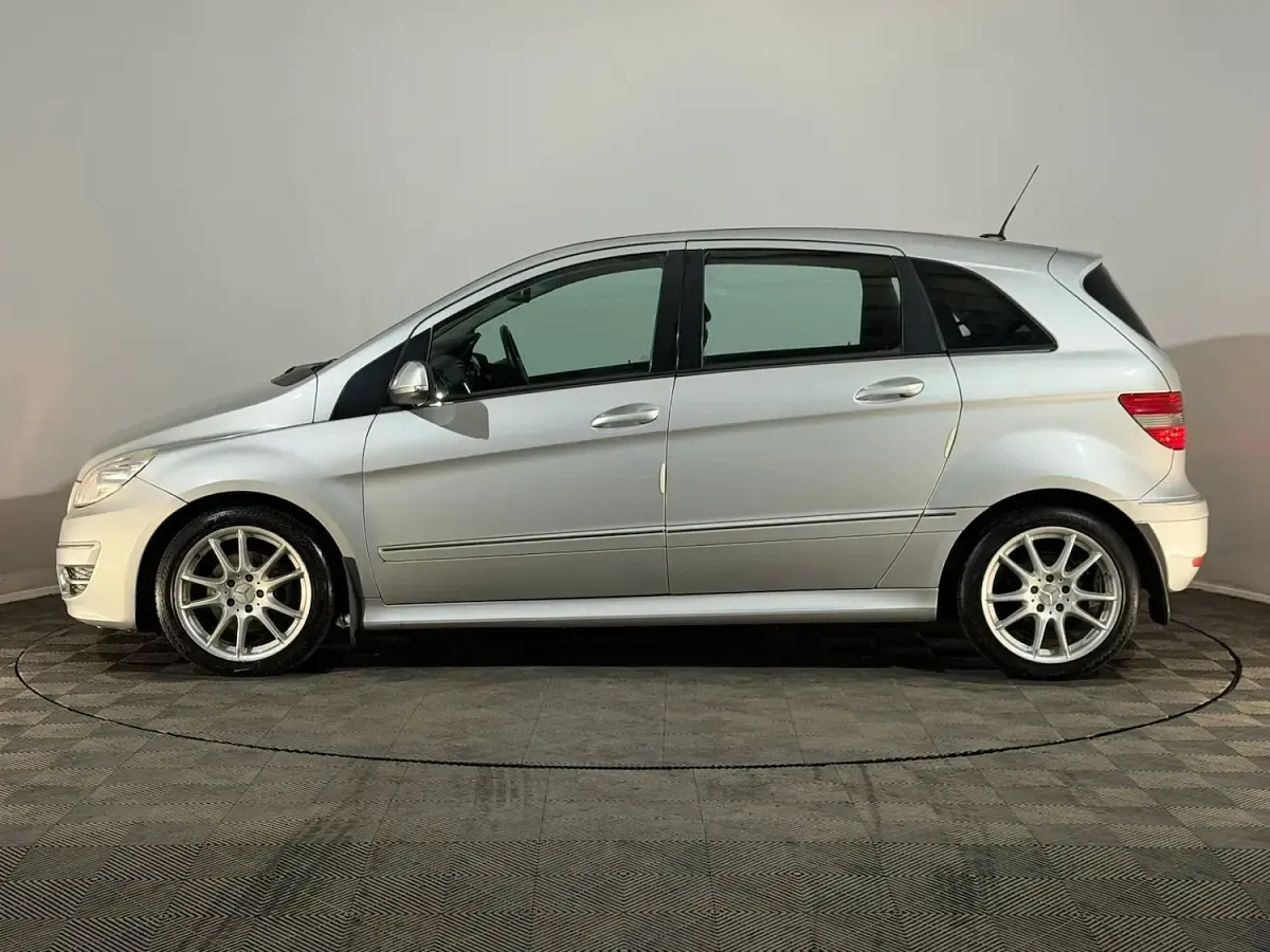 Used Mercedes B180 109 HP (80 kW) 2008 Silver MPV