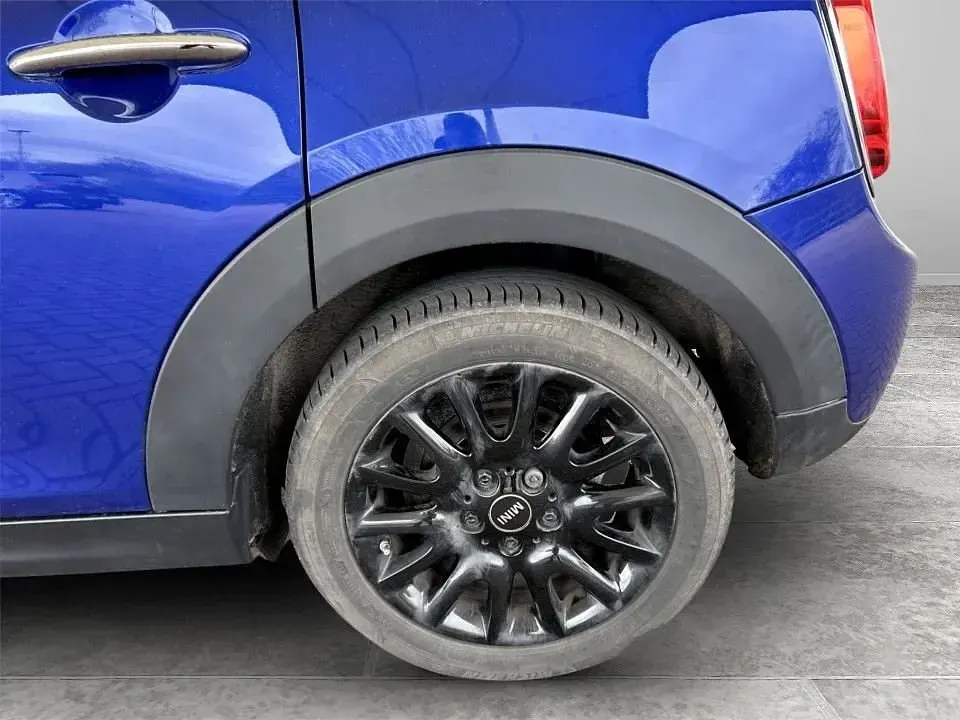 Usado Mini Cooper Classic 136 CV (100 kW) 2020 Azul Utilitario