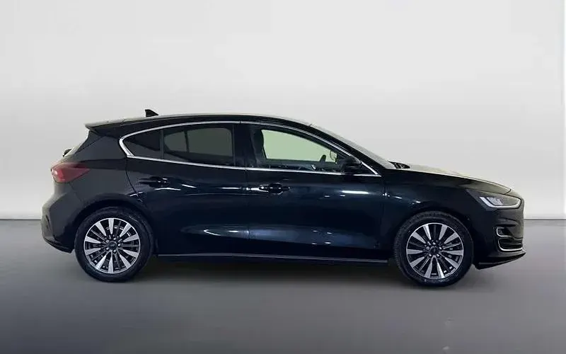 Used Ford Focus Titanium 125 HP (91 kW) 2022 Black Hatchback