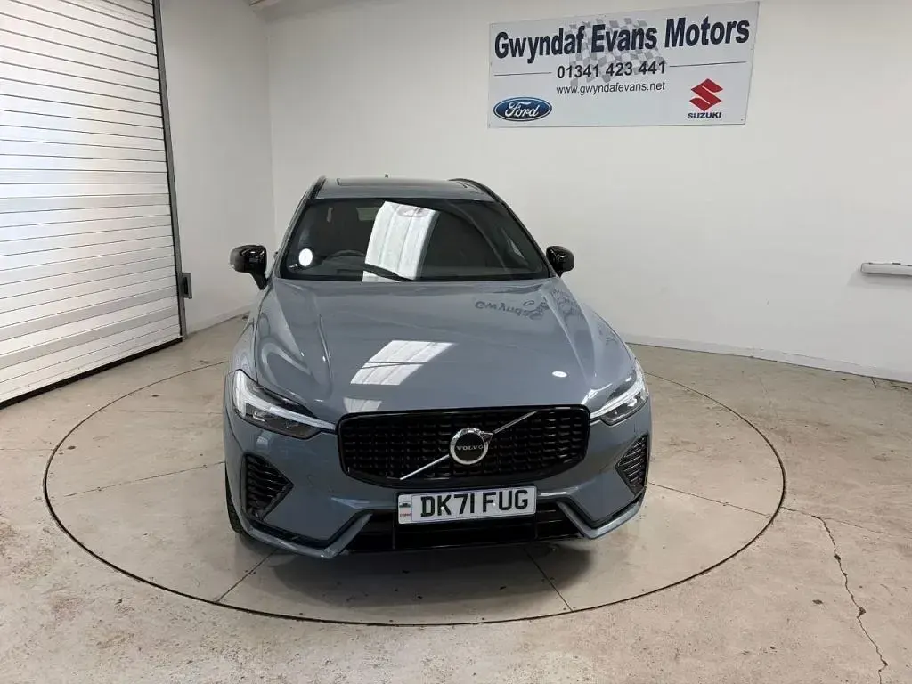 Usado Volvo XC60 R-Design Pro 2021 Gris SUV