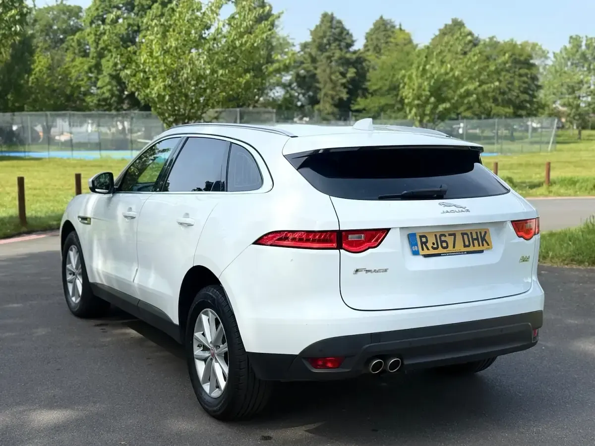 Used Jaguar F-Pace Prestige 180 HP (132 kW) 2018 White SUV