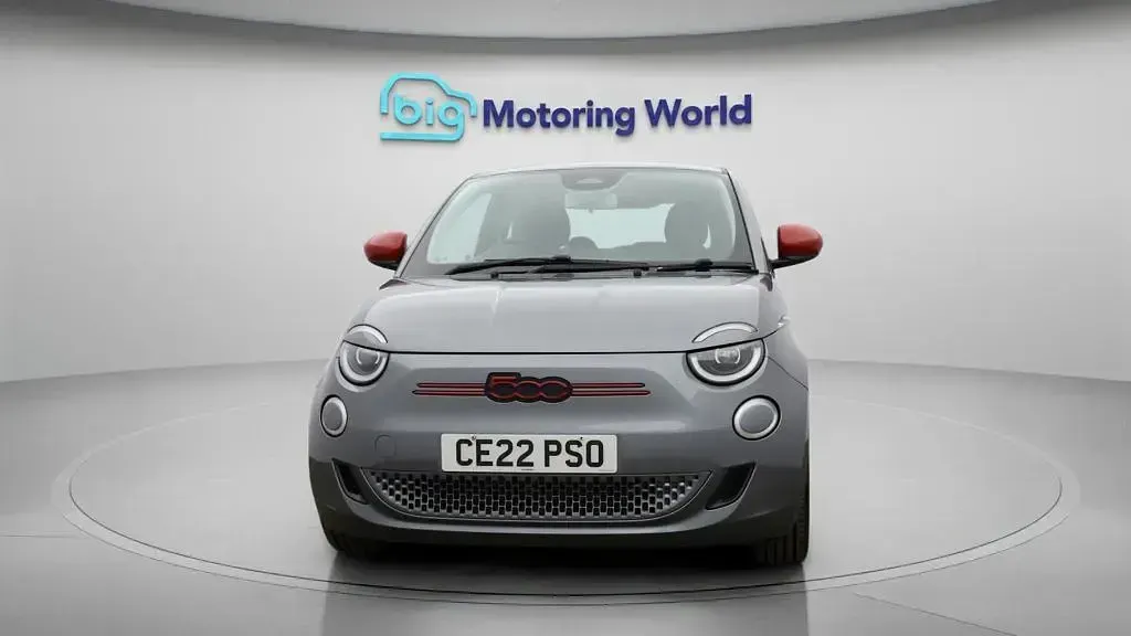 Used Fiat 500e Red 86 kW (118 HP) 2022 Hatchback