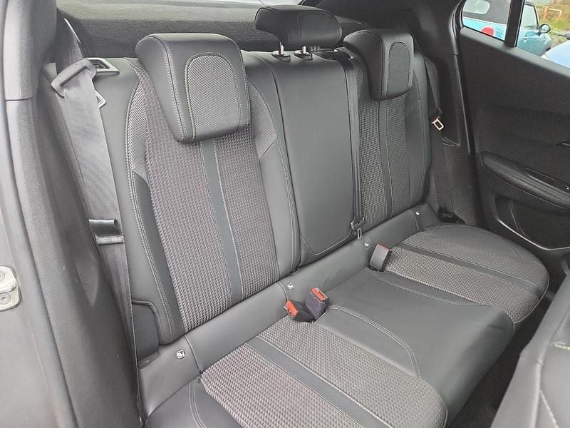 Used Peugeot 2008 GT 129 HP (94 kW) 2023 Grey SUV