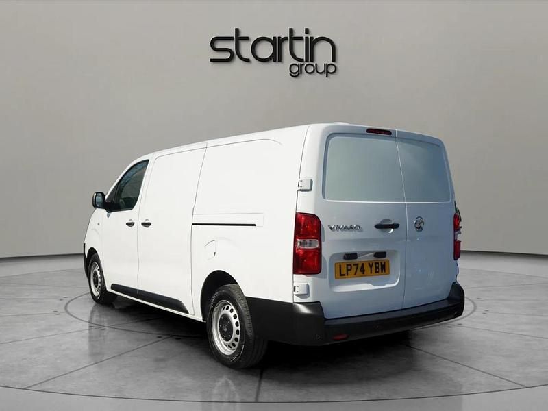 Used Vauxhall Vivaro S 118 HP (86 kW) 2025 White MPV