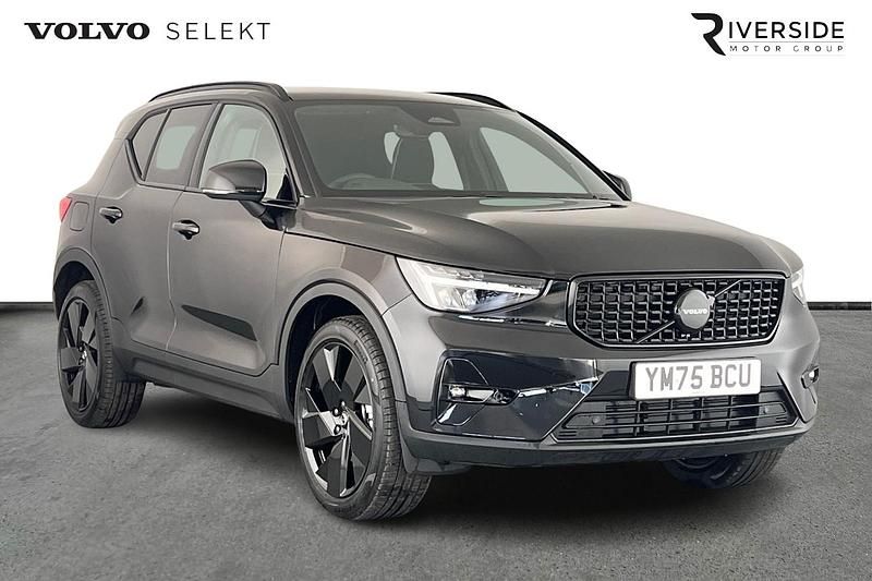 Used Volvo XC40 Plus 197 HP (144 kW) 2025 Onyx black SUV