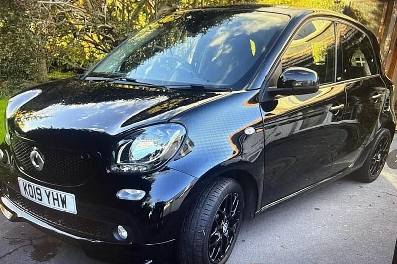 Black Used 2019 Smart ForFour Hatchback | £7,750 (Good price) - Image 1/1
