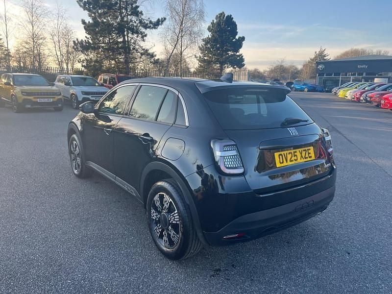 Used Fiat 600 S 134 HP (98 kW) 2025 Black SUV