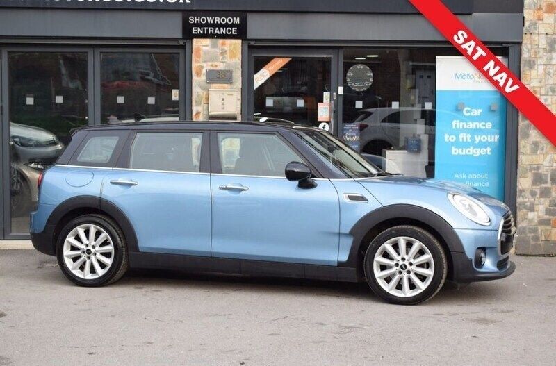 Blue Used 2017 Mini Cooper Clubman Estate | £11,500 (Fair price) - Image 1/4