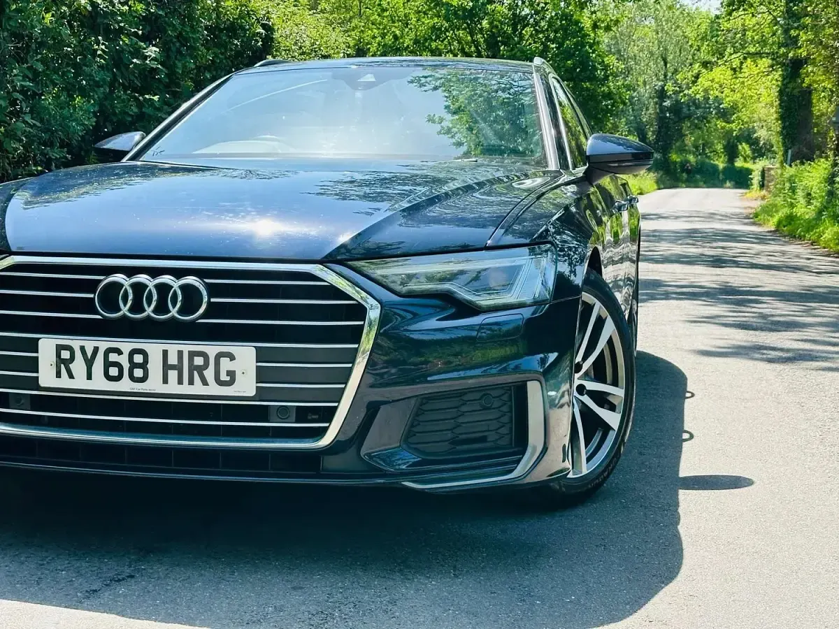 Used Audi A6 S-Line 204 HP (150 kW) 2019 Blue Estate