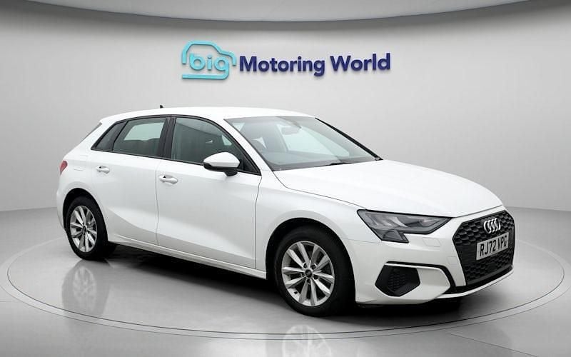 Used Audi A3 Sportback 110 HP (80 kW) 2022 White Hatchback