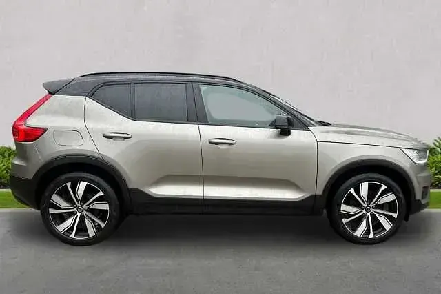Usado Volvo XC40 R-Design Pro 262 HP (192 kW) 2021 Cinzento SUV