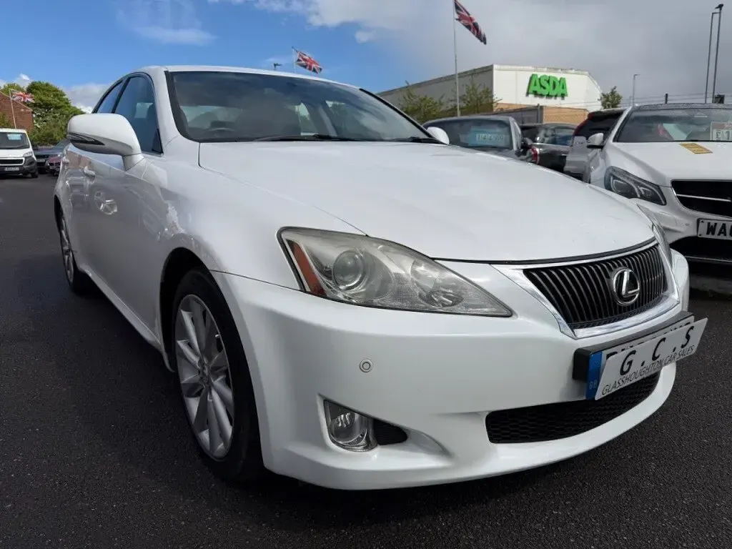 Used Lexus IS250 2009 White Sedan