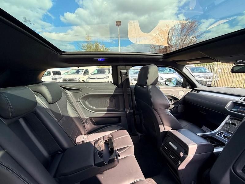 Used Land Rover Range Rover evoque HSE Dynamic 180 HP (132 kW) 2017 Silver Coupe