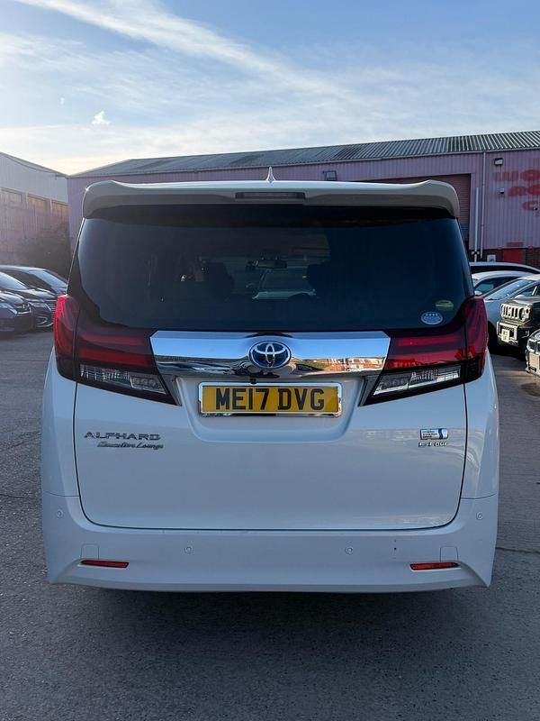Used Toyota Alphard Executive 2017 White MPV