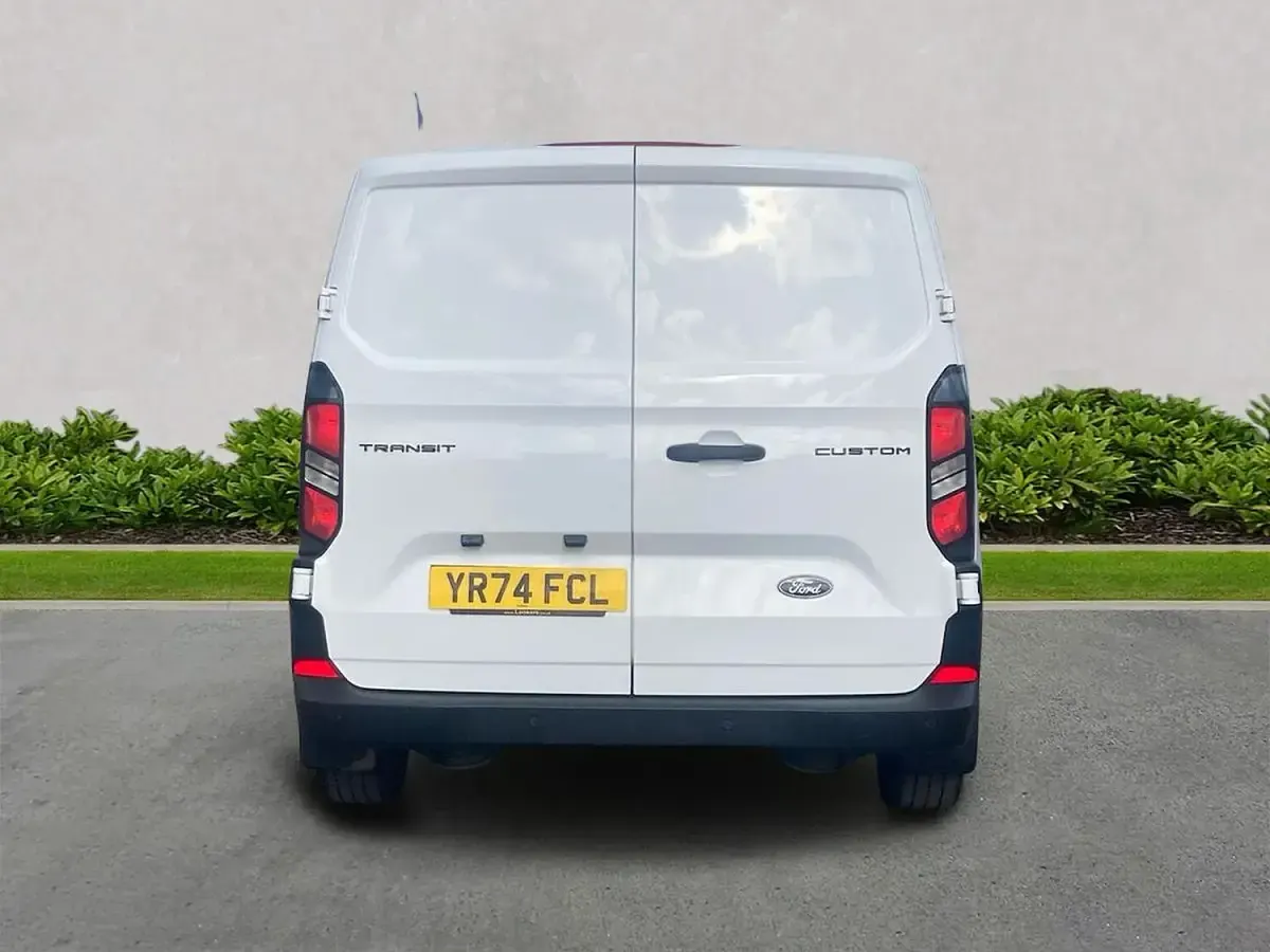 Used Ford Transit Custom S 2024 White Van