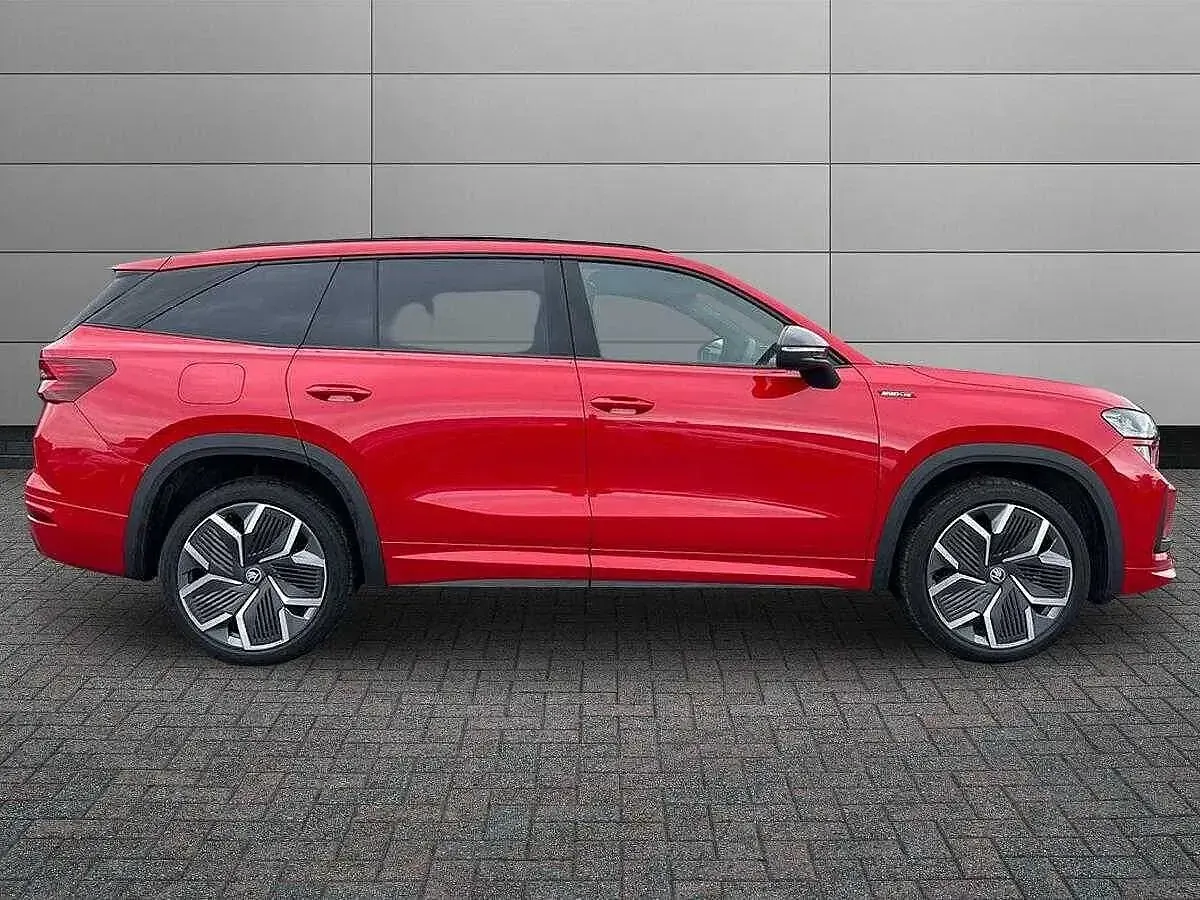 Used Skoda Kodiaq SportLine 150 HP (110 kW) 2025 Velvet red metallic SUV