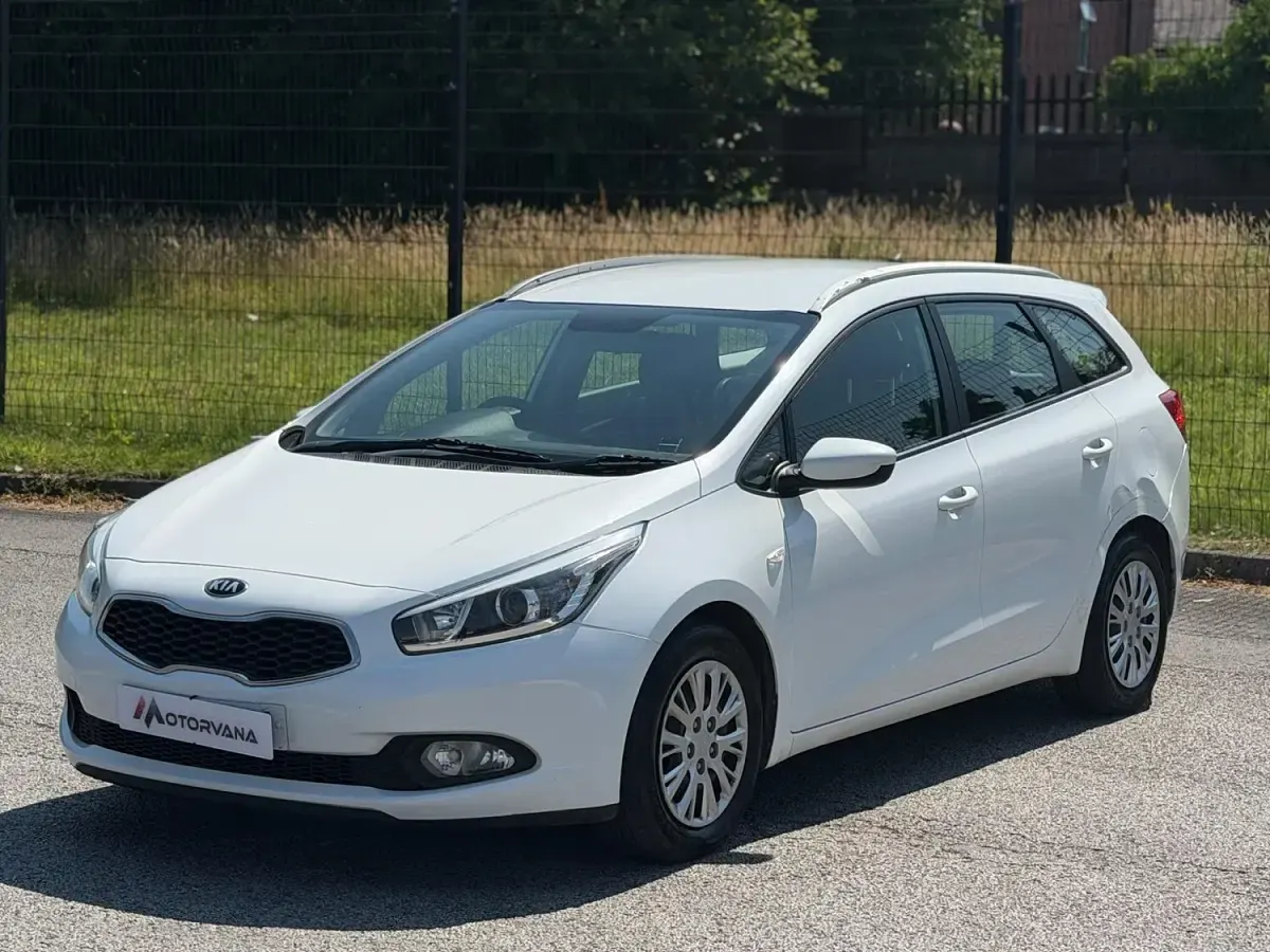 Used Kia Ceed 2014 White Hatchback