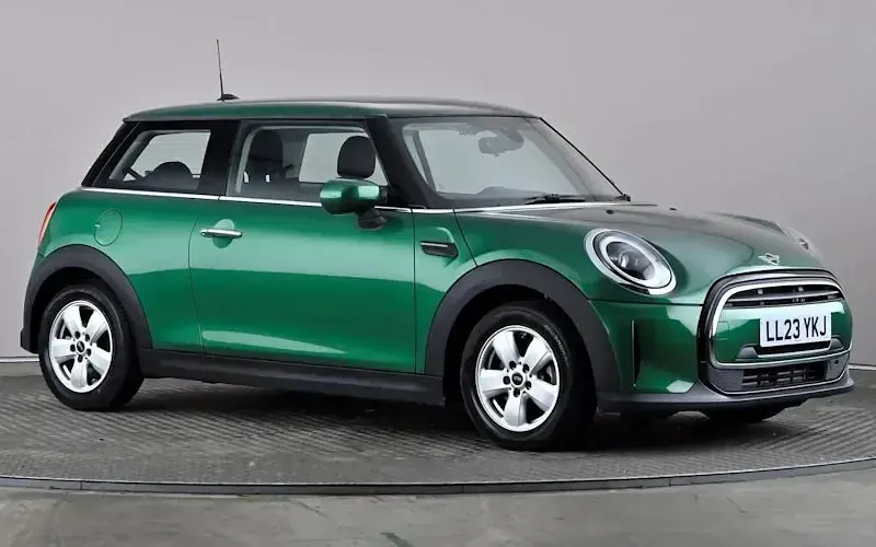 Used Mini Cooper Classic 136 HP (100 kW) 2022 Hatchback